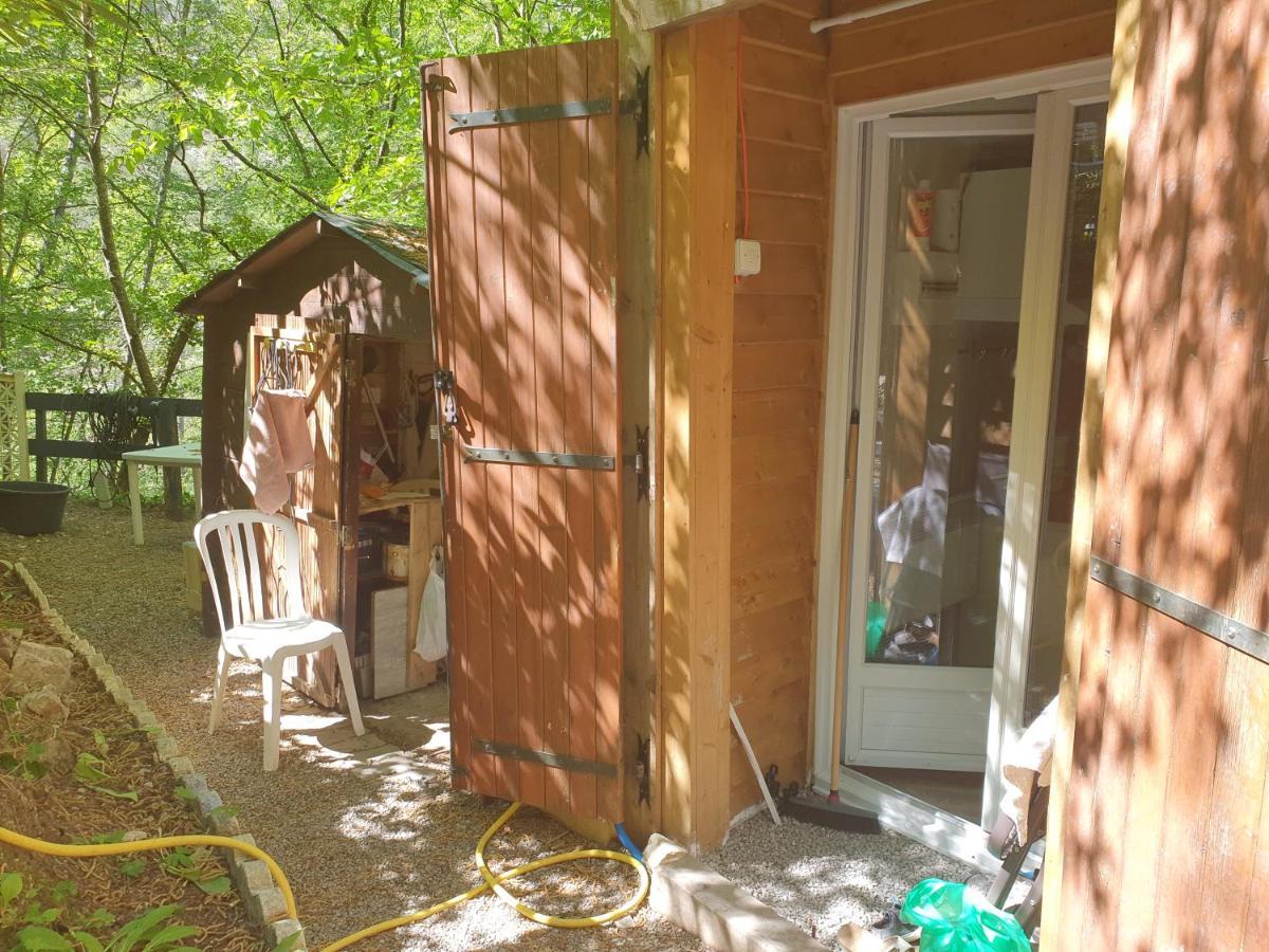 Chalet Type Studio De Charme Avec Jacuzzi Casa de hóspedes Touet-de-l'Escarene Exterior foto